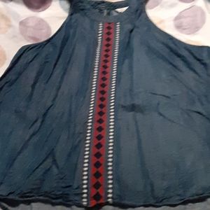 Denim sleeveless shirt